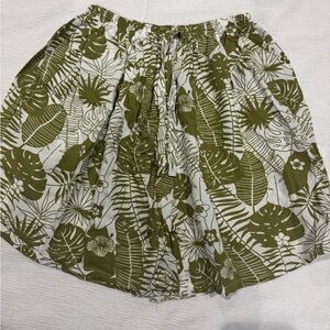 Green Leaf Print Shorts